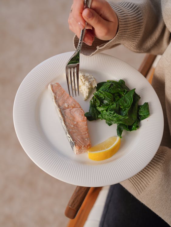 Salmon with lemon garlic butter sauce