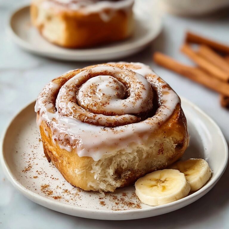 Banana Bread Cinnamon Rolls: A Delicious Twist on a Classic Treat Recipe
