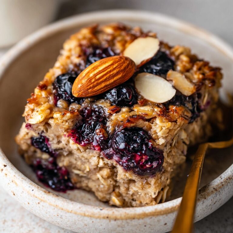 Baked Oats with Blueberries and Almonds Recipe