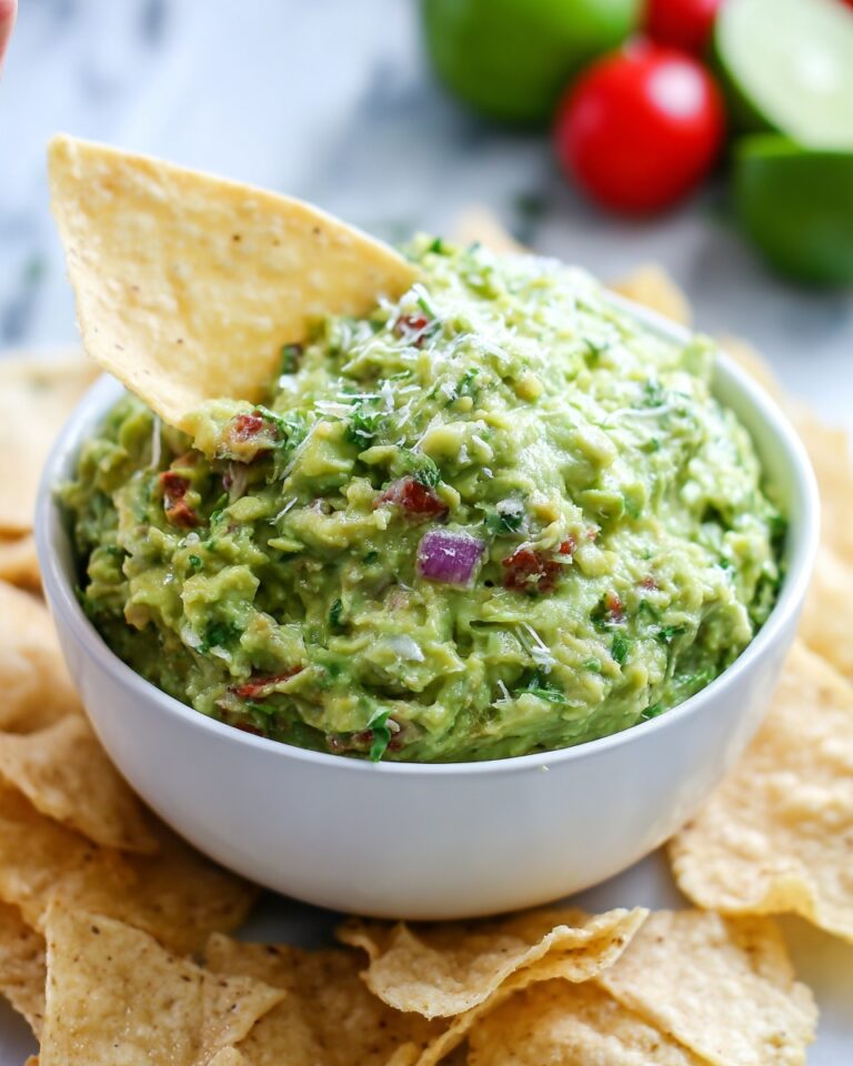 Fresh and Zesty Guacamole Recipe
